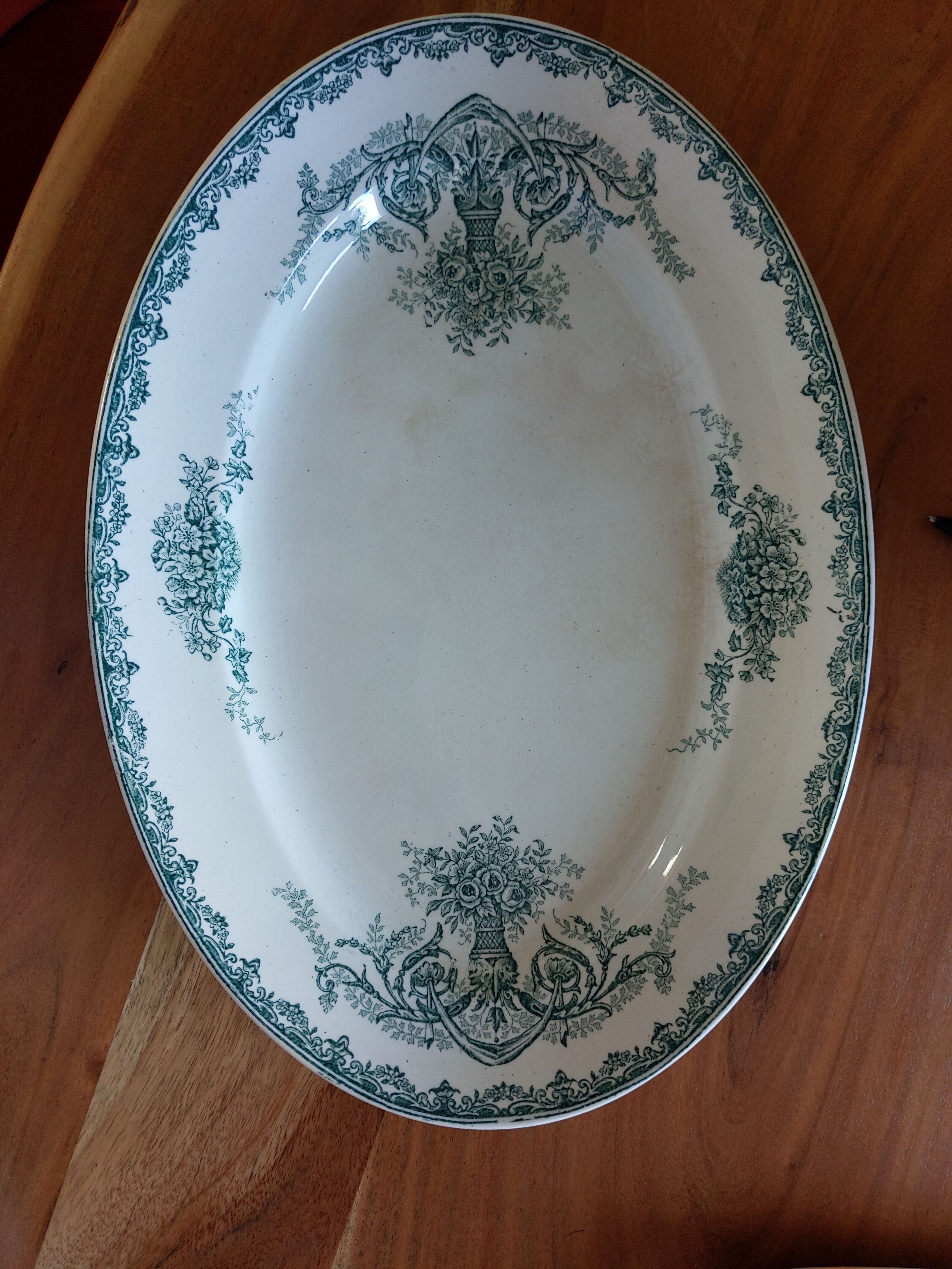 Vintage old dish land of iron Amandinoise
