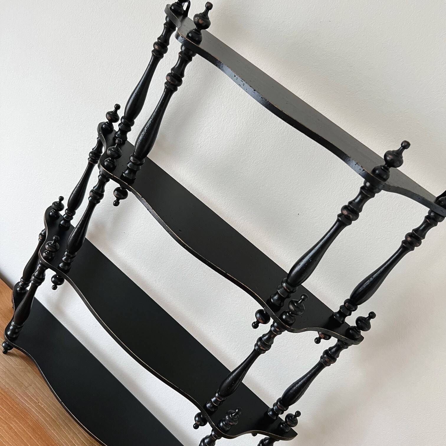 Wooden shelf, 4 shelves