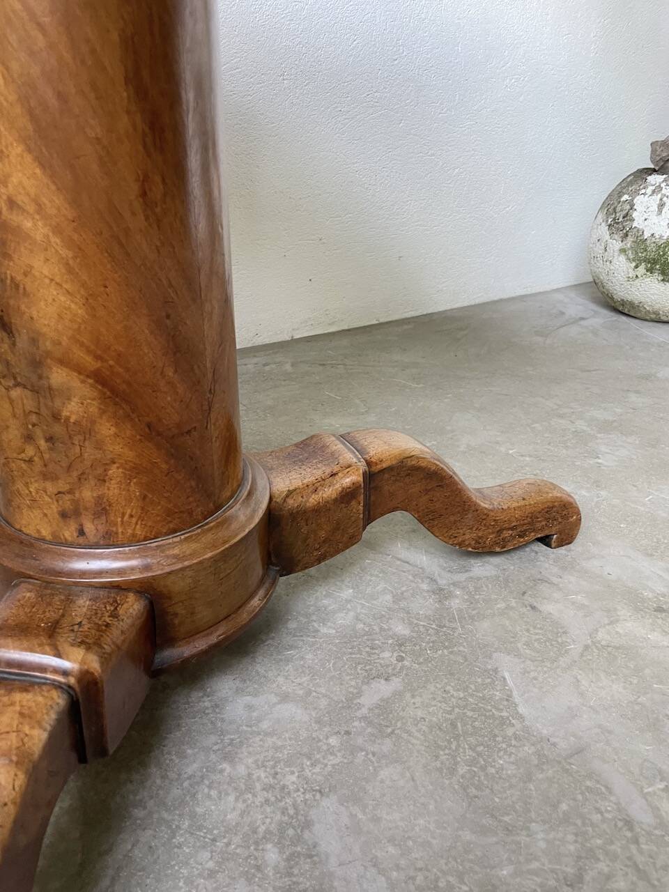 Empire walnut and marble pedestal table, late 19th century