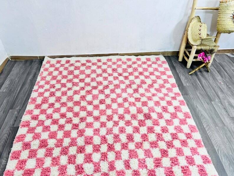Traditional handmade Berber rug, size 2/3 m.