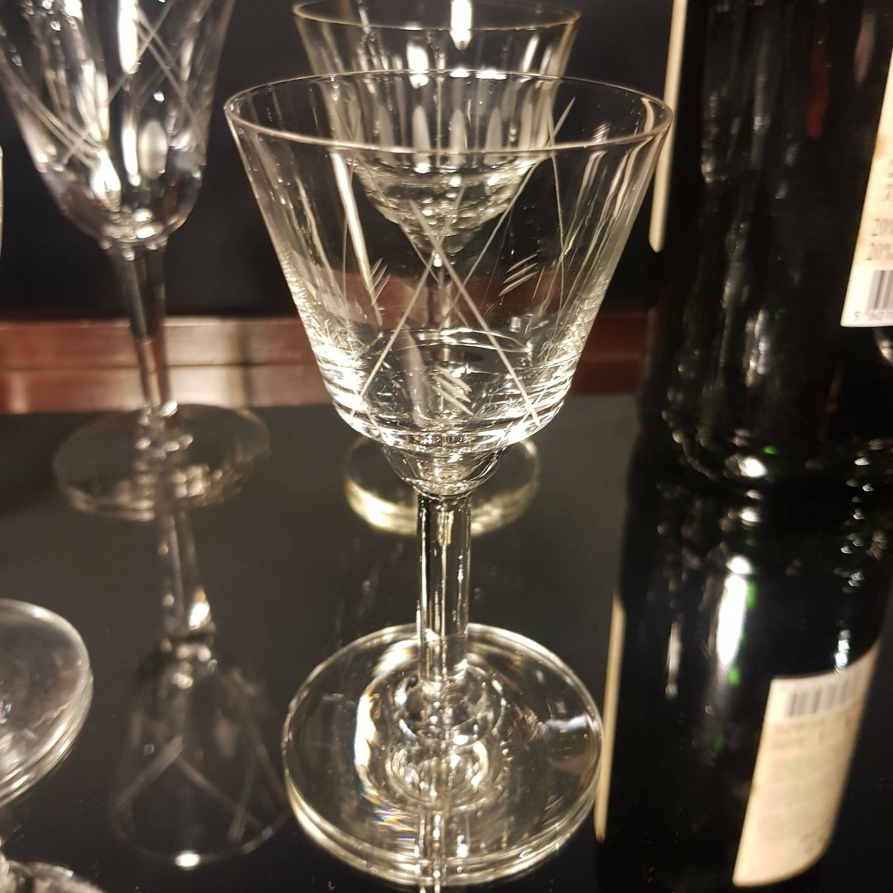 6 chiseled port glasses