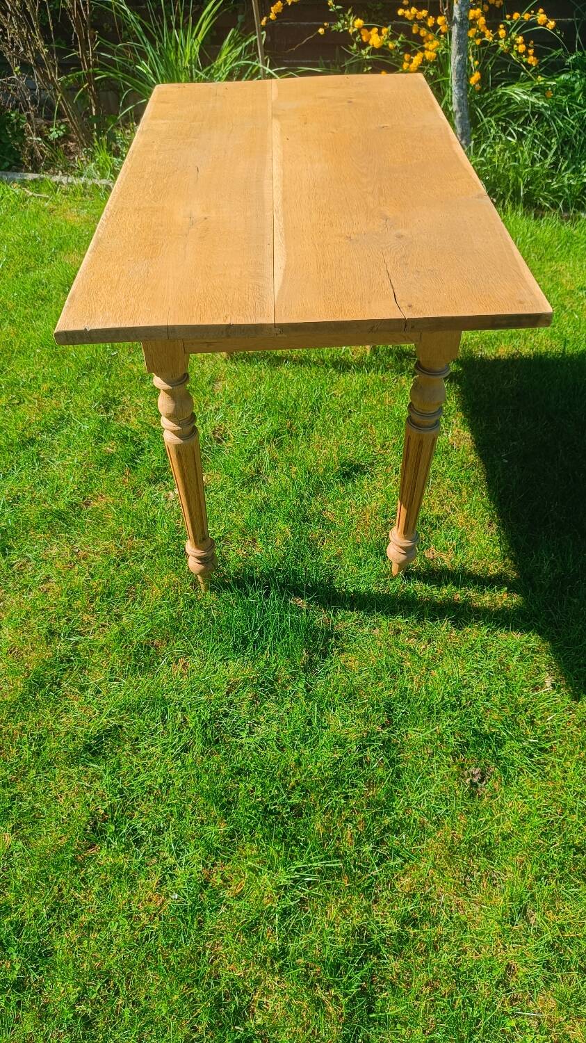 Farm table with turned legs