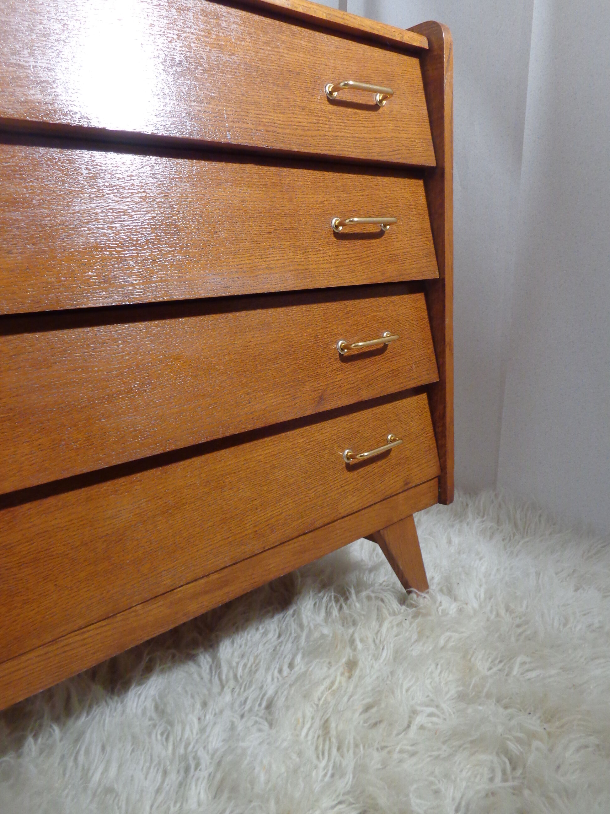 Dresser vintage 50s compass feet
