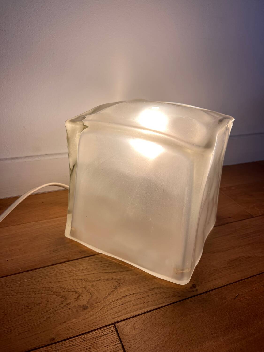 Lampe de table "glaçon" ikea des années 90