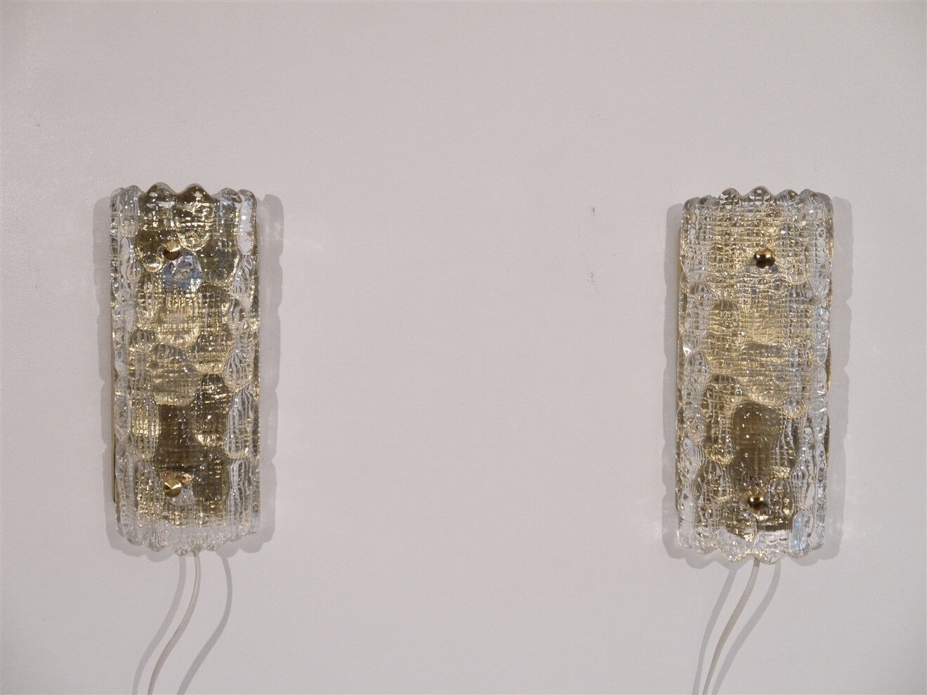 Paire d'appliques en cristal et laiton de Carl fagerlund pour Orrefors