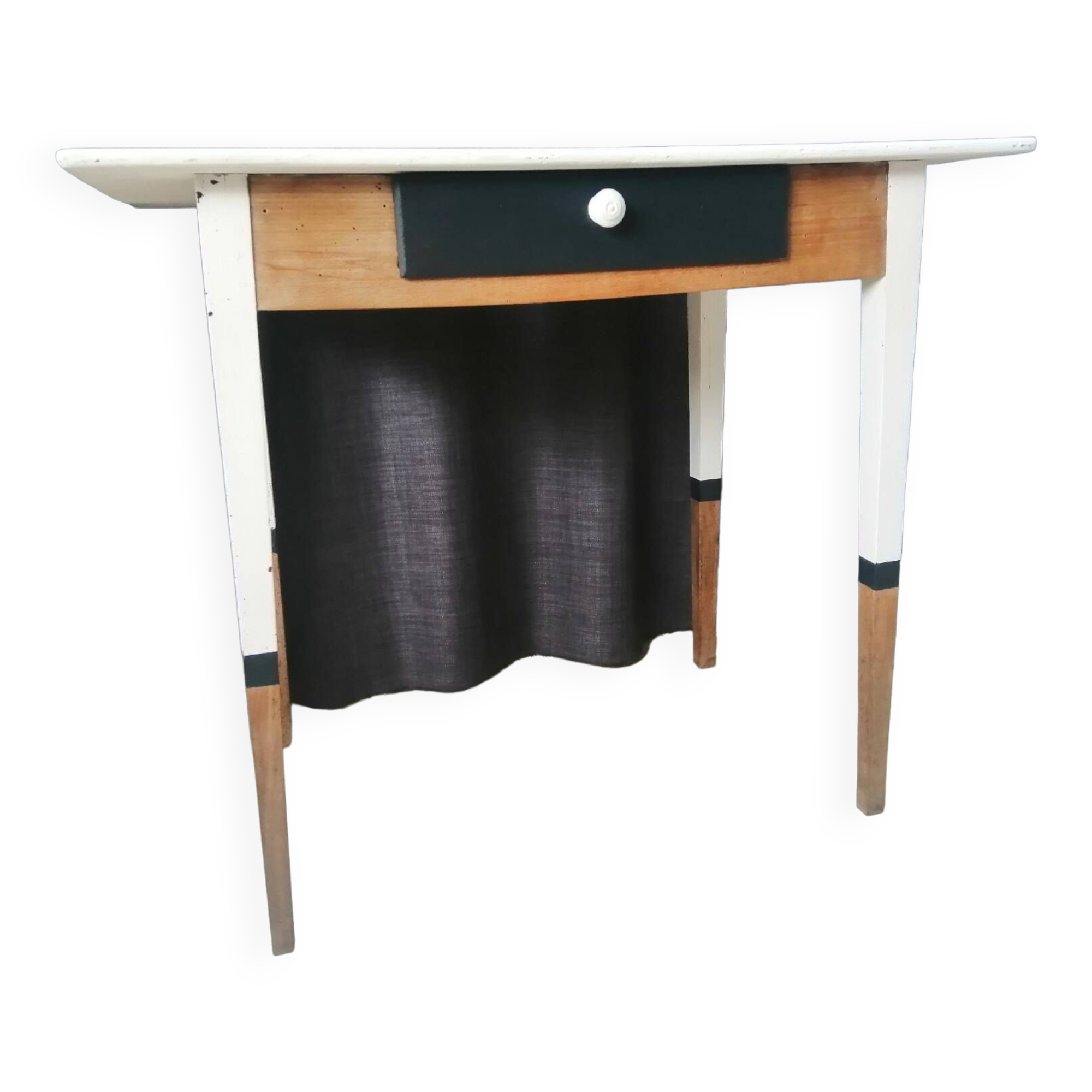 Buren style desk