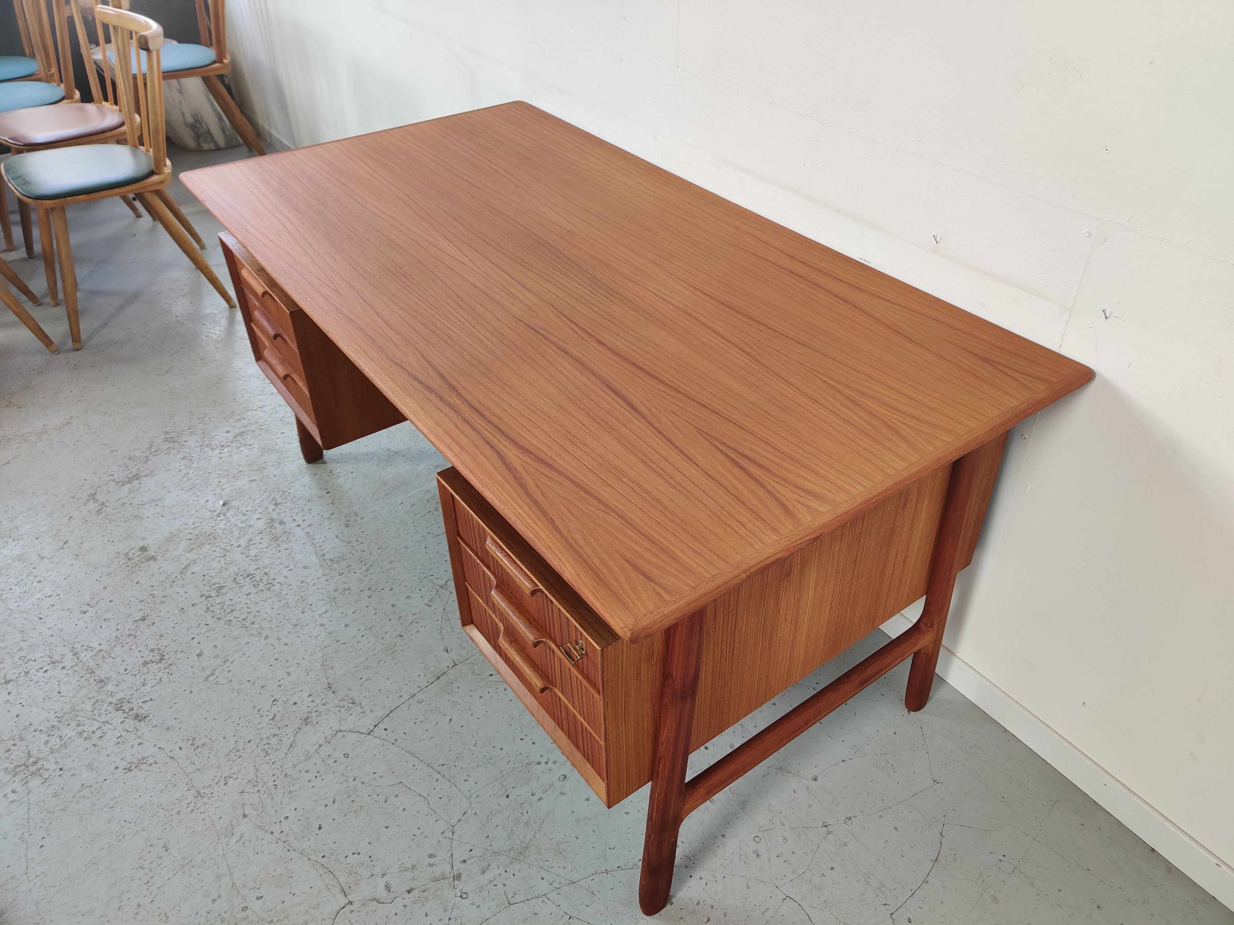 Teak desk by Gunni Omann "model 75" for Omann Jun, Dänemark 1960s