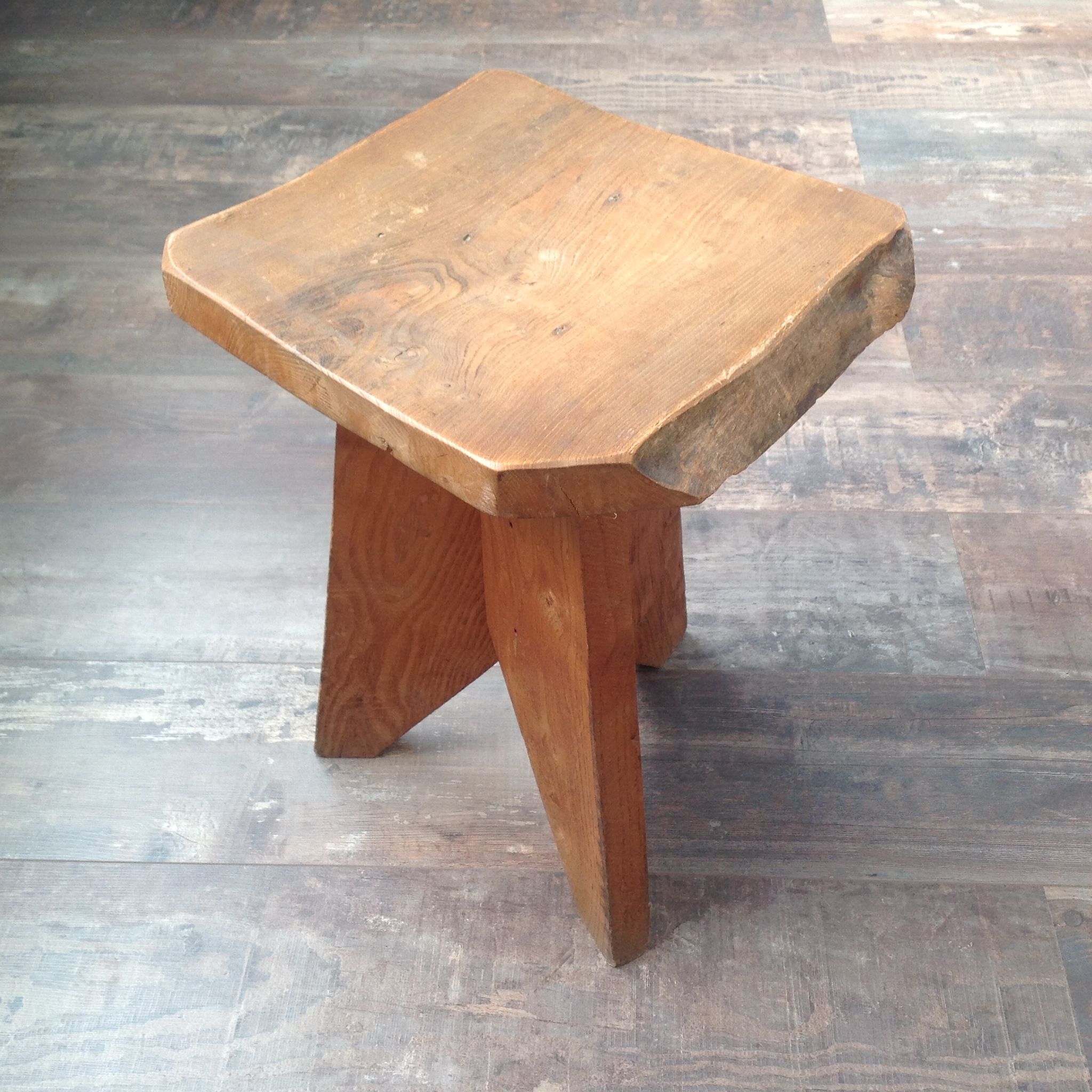Tabouret brutaliste