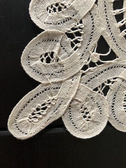 Antique Brussels lace placemat Alost 24x15