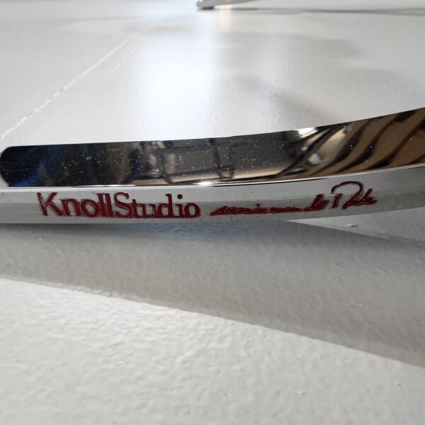 Chauffeuse Barcelona de Mies Van Der Rohe pour Knoll