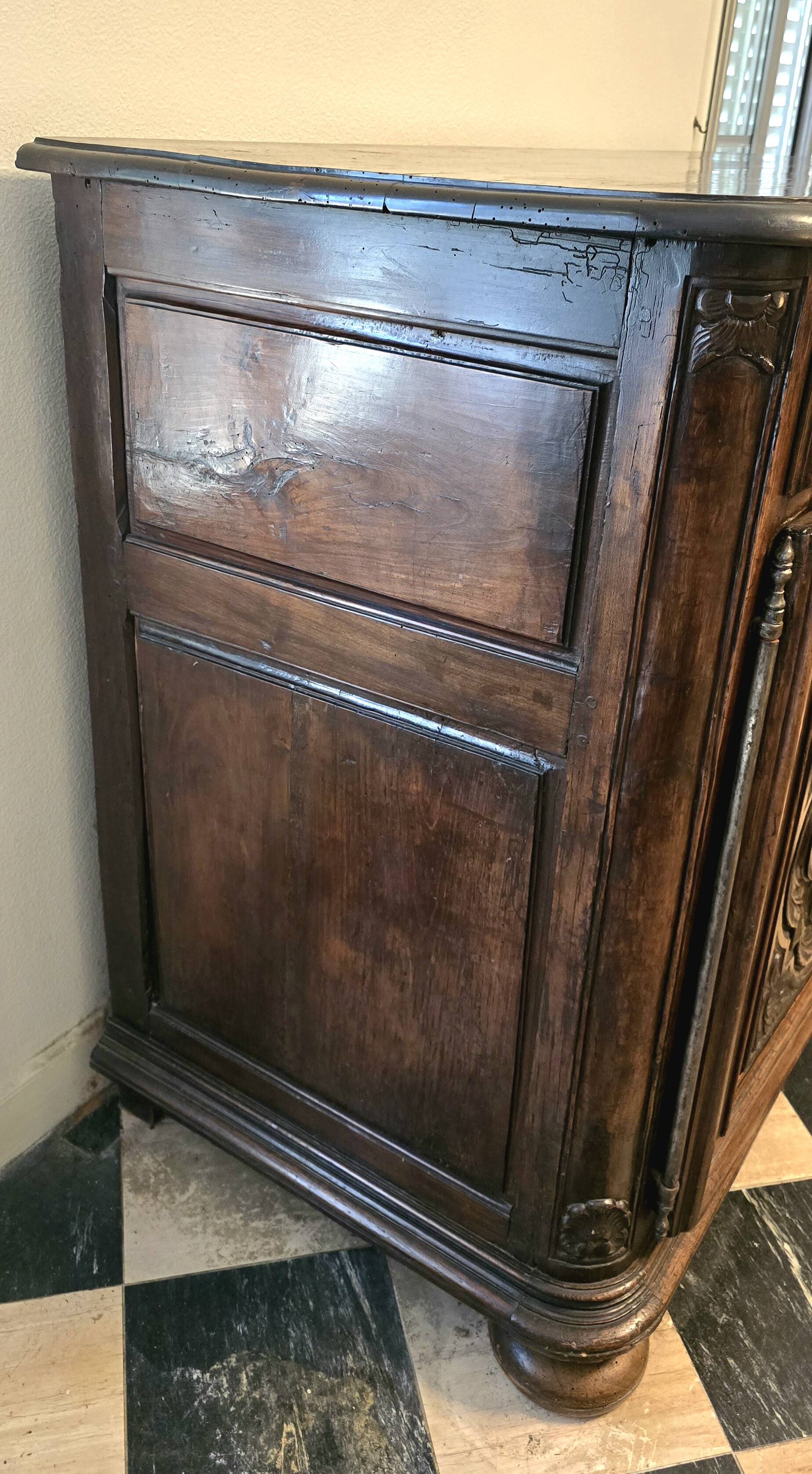 Buffet 2 portes Louis XIII, XVIIIème s.