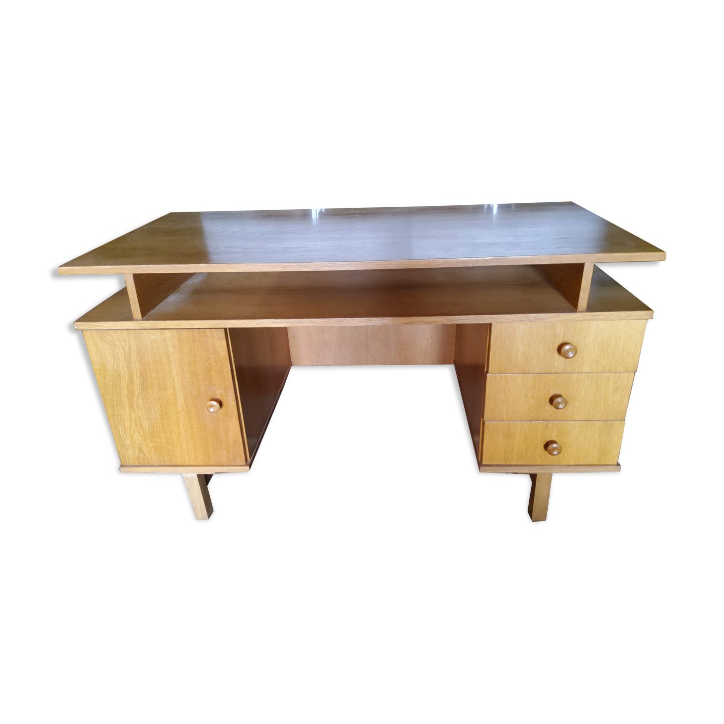 Office of the 60s /70s with blond oak caissons