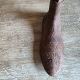 Children's shoemaker's anvil in cast iron