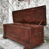 Old walnut chest of drawers, late nineteenth century
