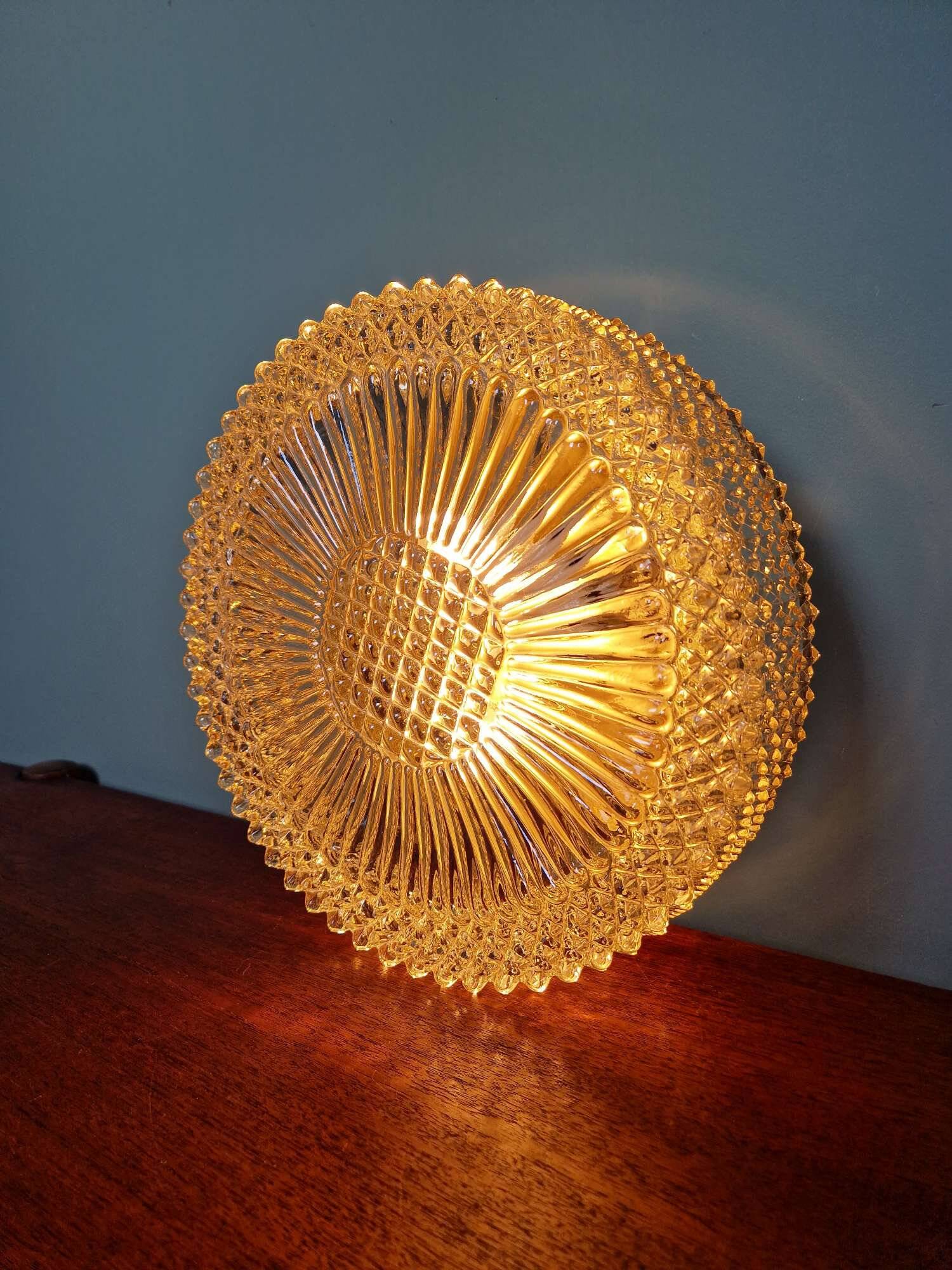 Plafonnier ou applique murale en cristal ambré et métal doré, 1970