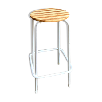 Bar stool in wood and white metal