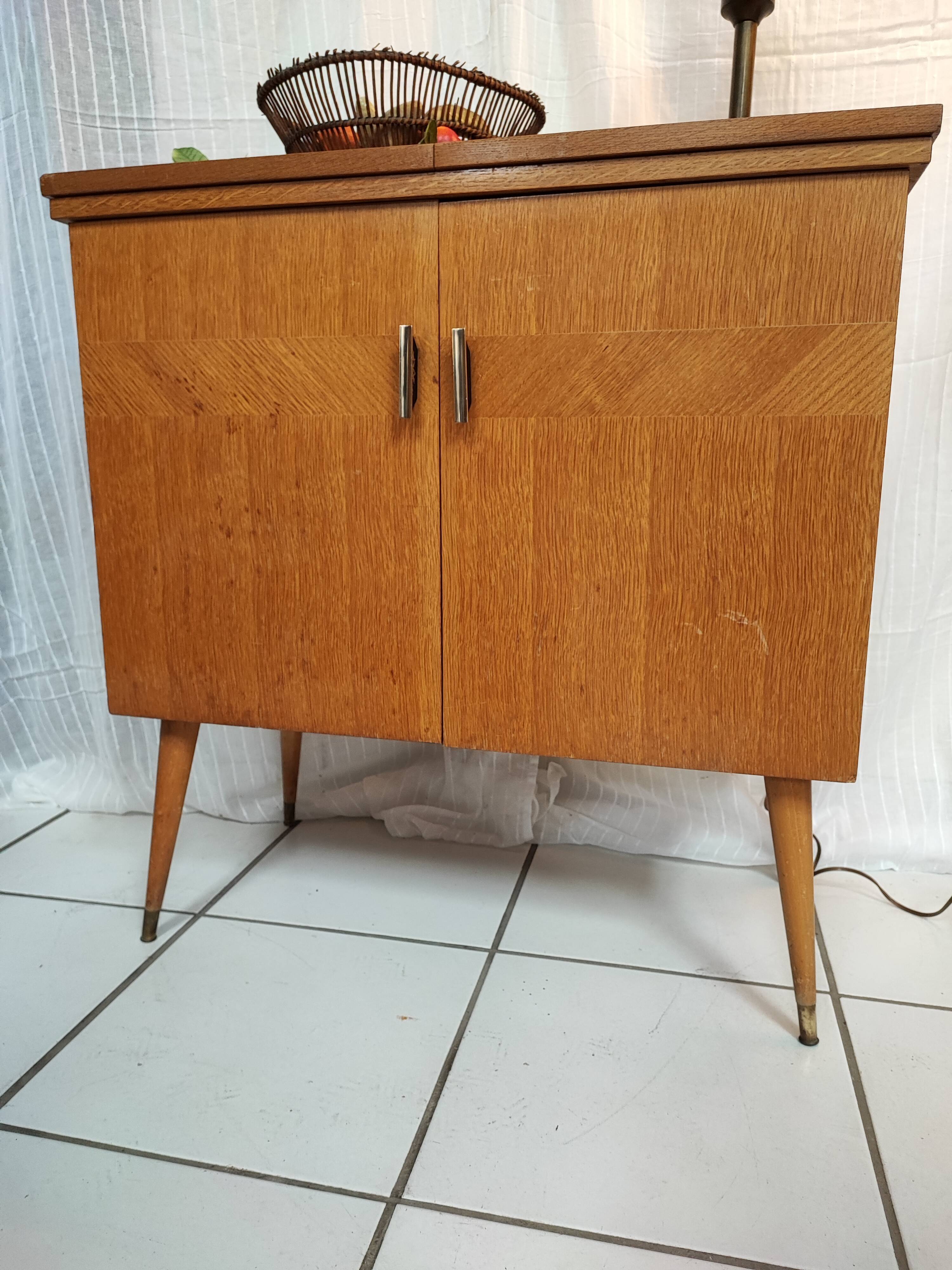 Chest of drawers furniture