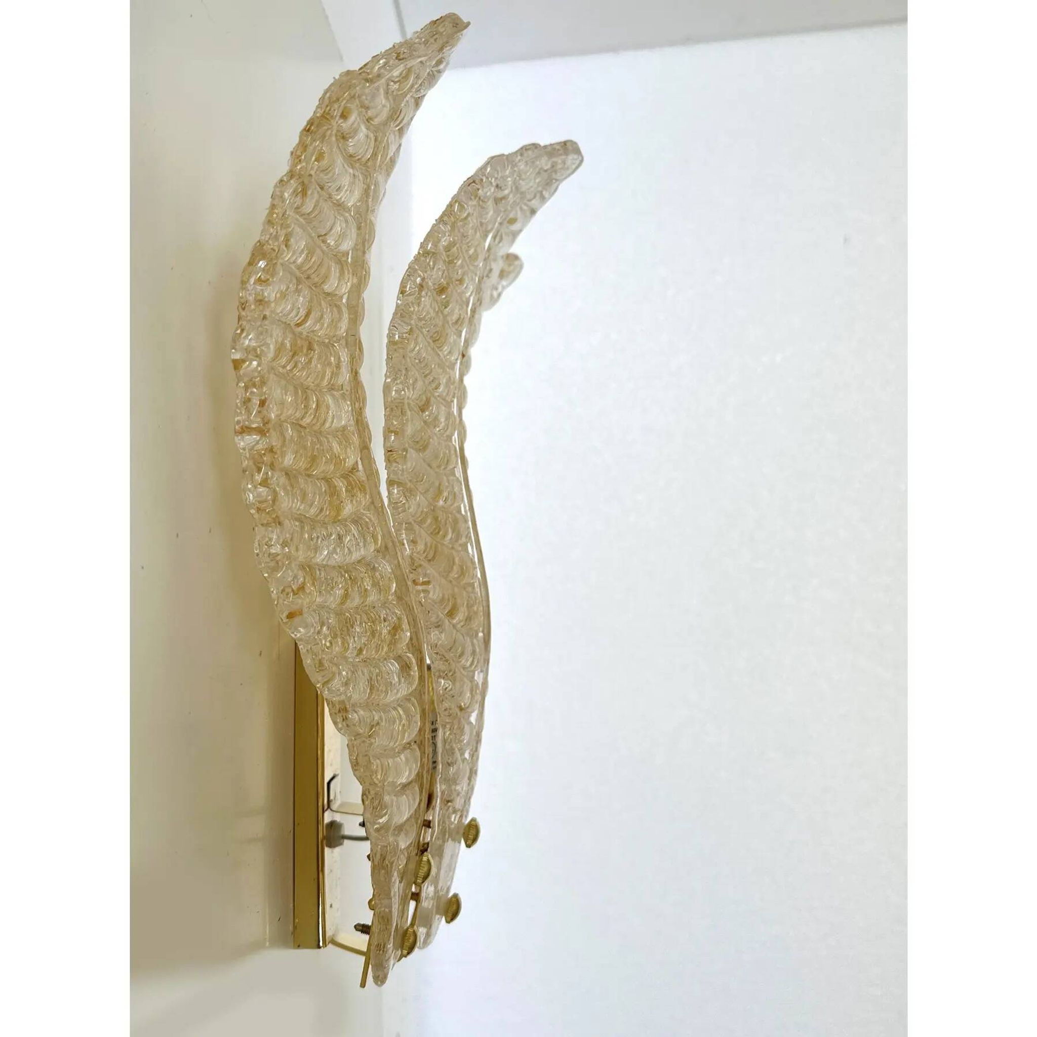 Luxury Venetian Set of Two Wall Sconces in Amber "Graniglia" Leaves Murano