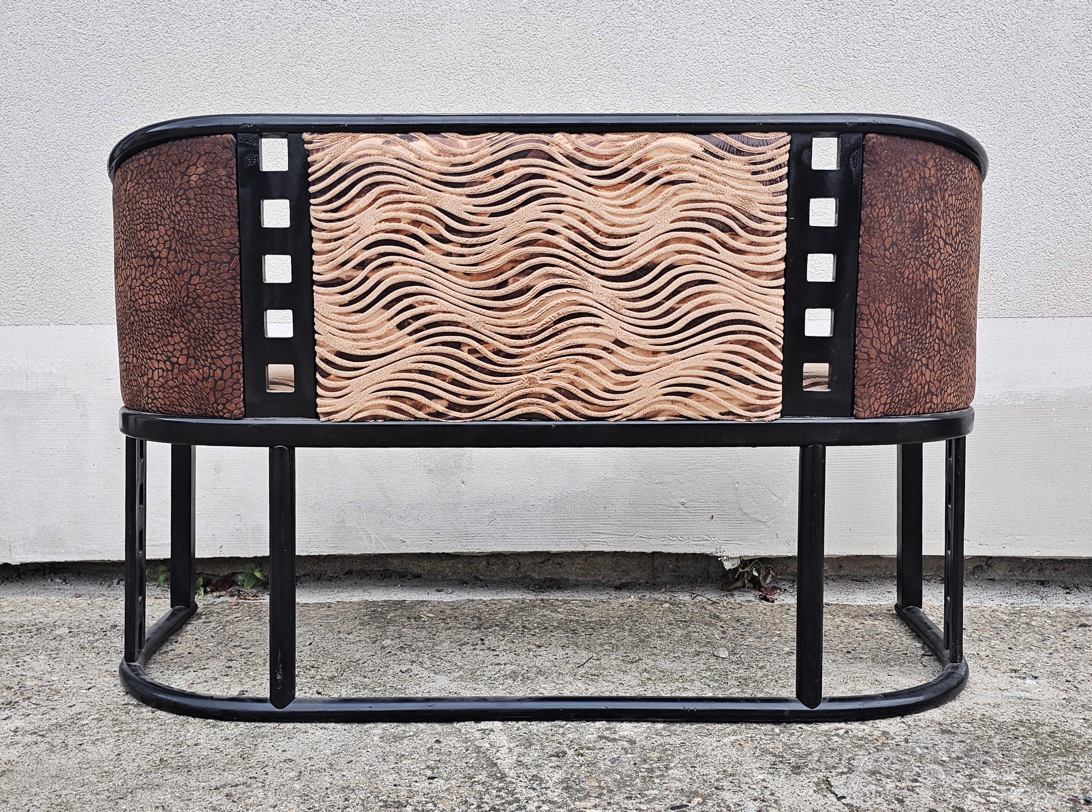 Banquette Jugendstil by Josef Hoffmann made of bent beech wood.