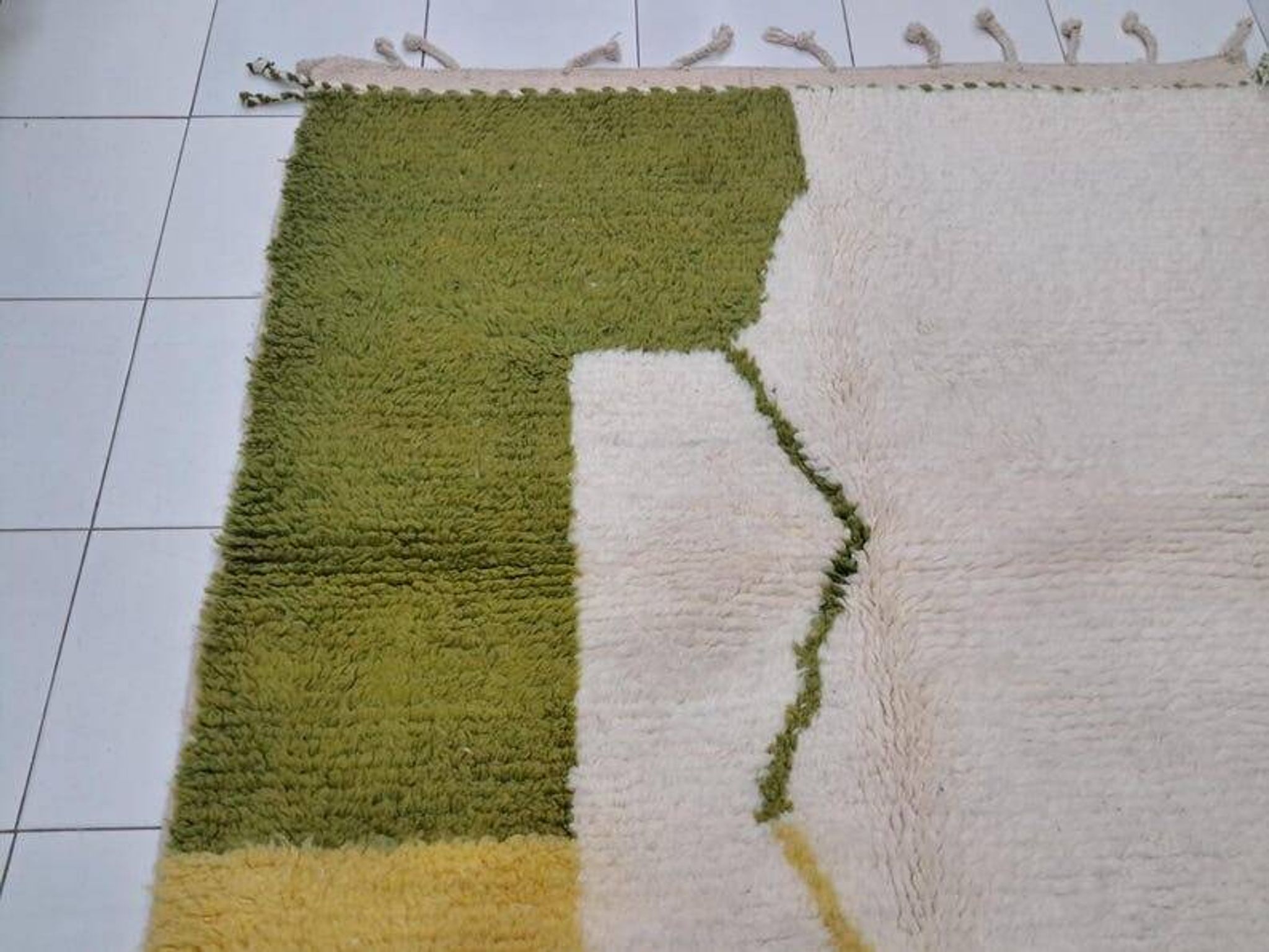 Handmade pure wool rug with colourful patterns 150/250 cm