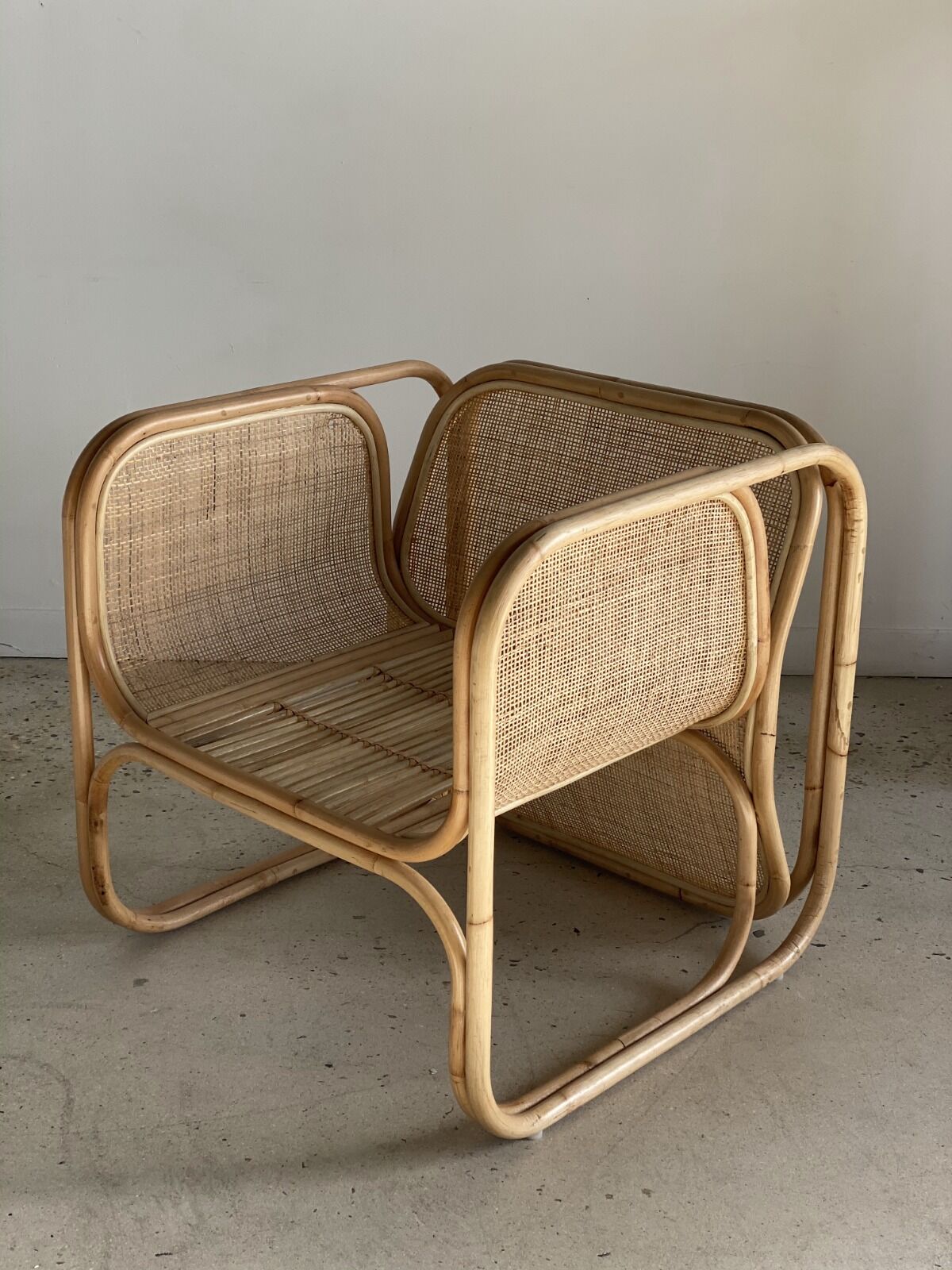 U-shaped armrest rattan armchair, grid canning