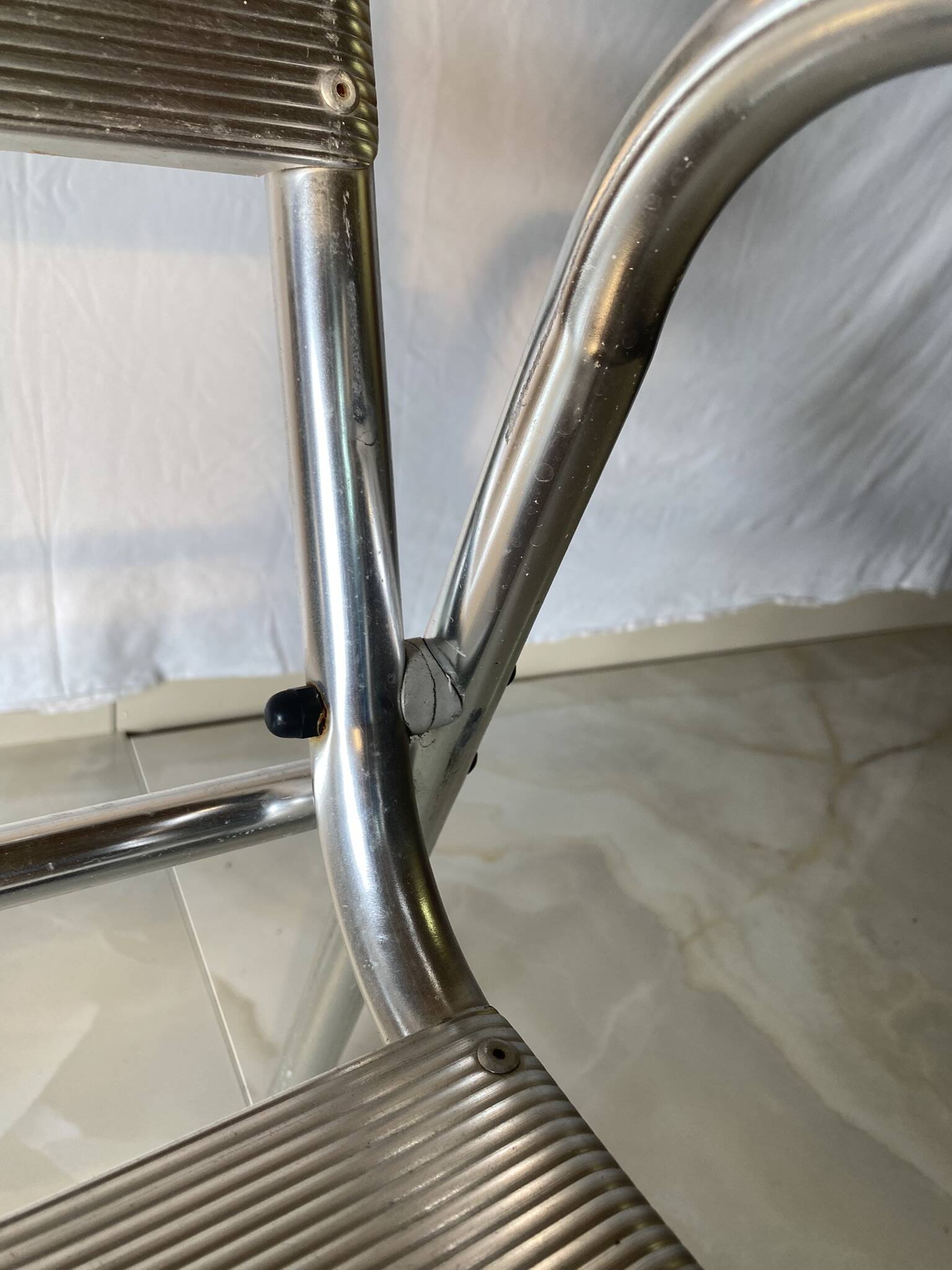 Set of 3 aluminum bistro chairs