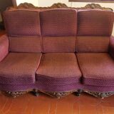 Burgundy velvet canapé bed in Louis XV Regency style.