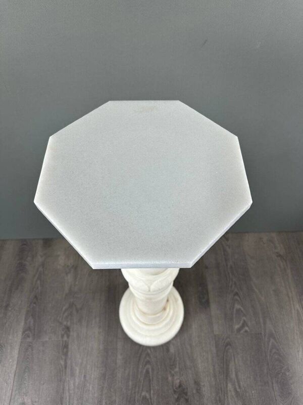 Colonne En Marbre Blanc Sculpté, Milieu Du XXe Siècle