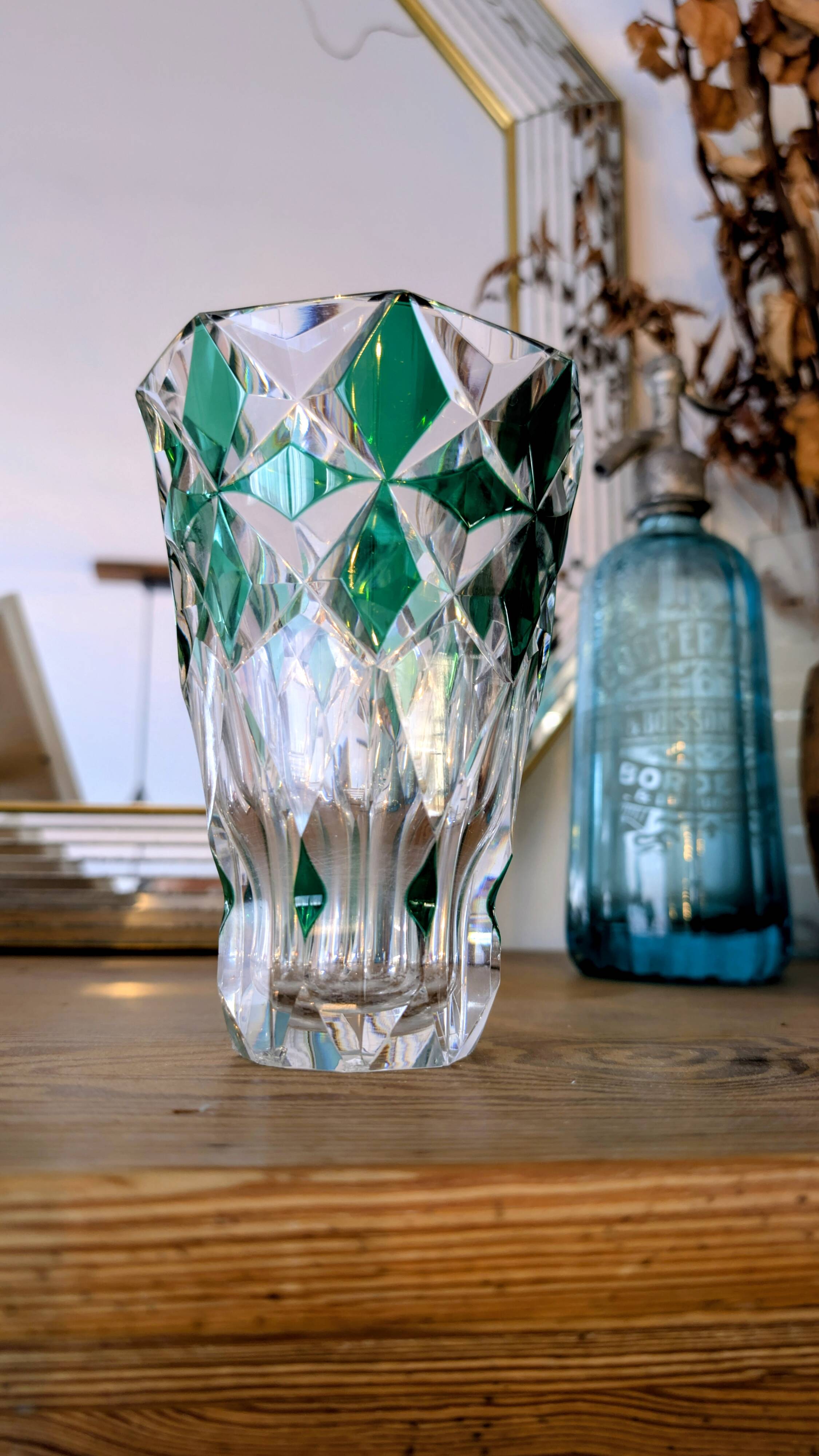 Saint-Louis cut green crystal vase – Tableware & decoration
