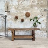 Solid wood carpenter's workbench