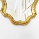 Miroir en bois doré 34 x 26 cm