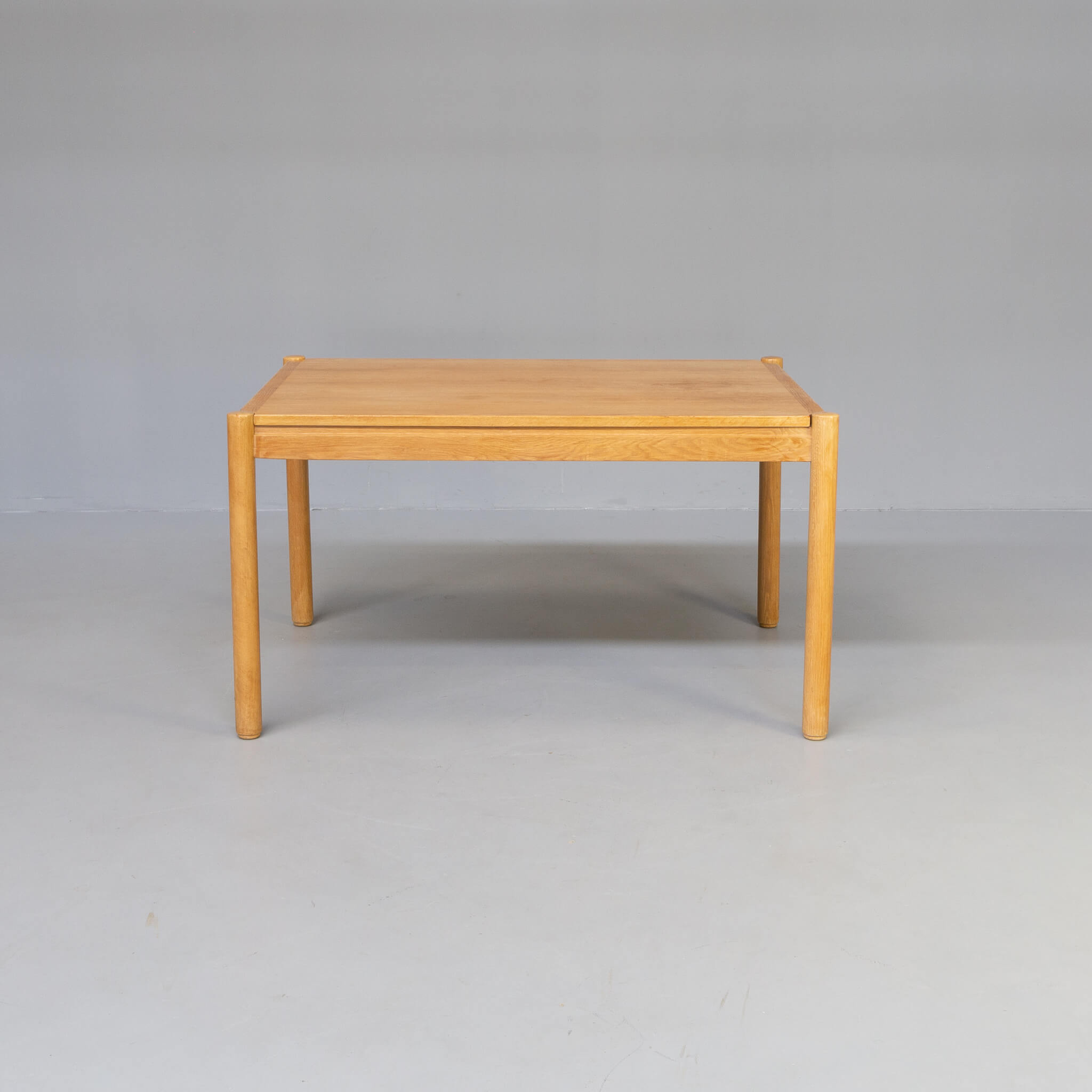 Oak veneer dining table 70s