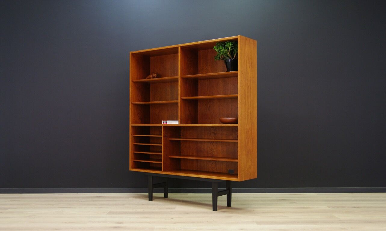Poul Hundevad bookcase