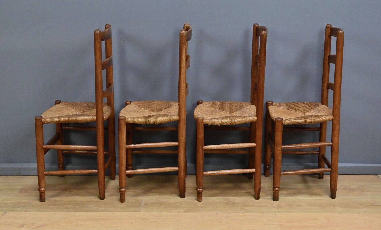 Set of 4 rush-seated chairs in cherry wood – late 19th century