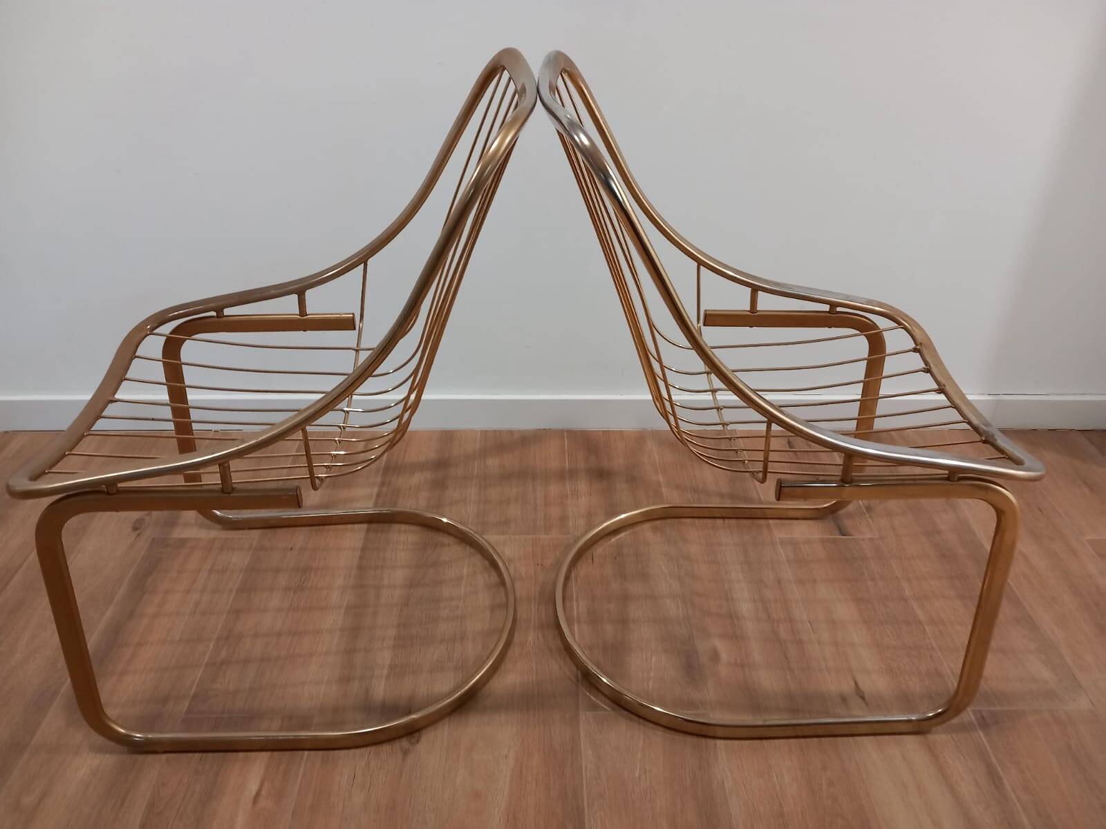 Une paire de chaises Italie années 1970