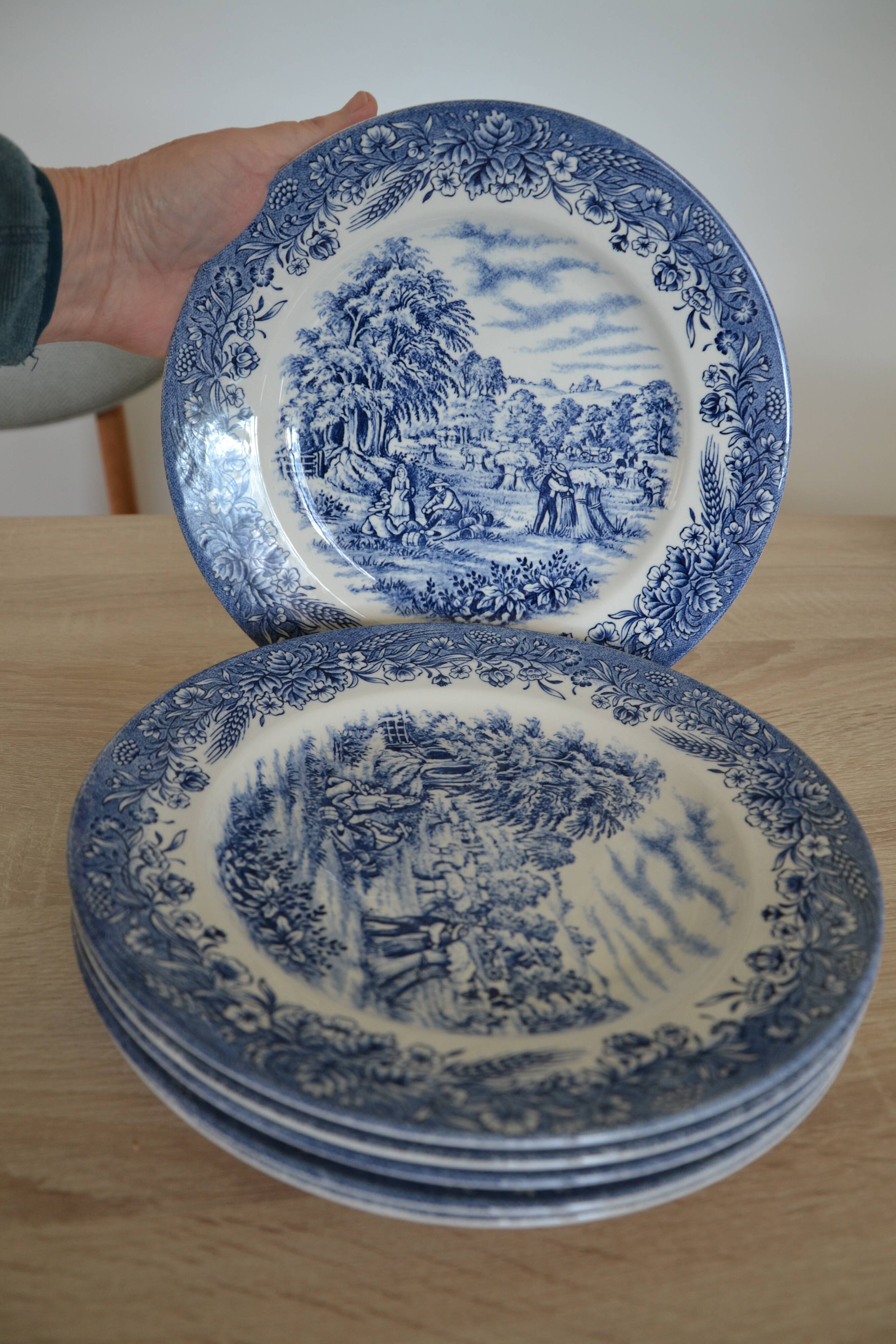 6 flat plates Churchill England