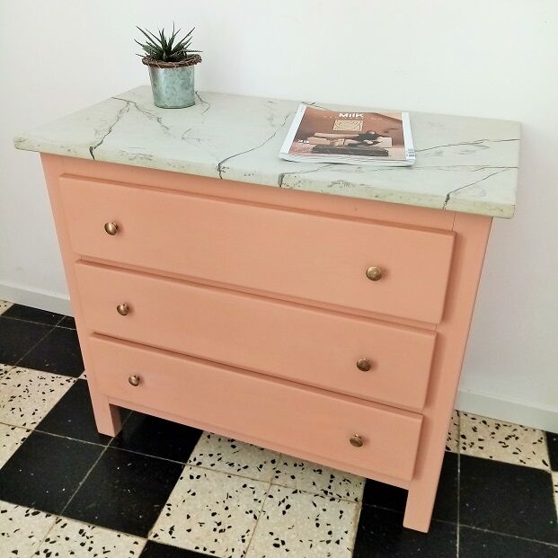 Vintage pink commodity