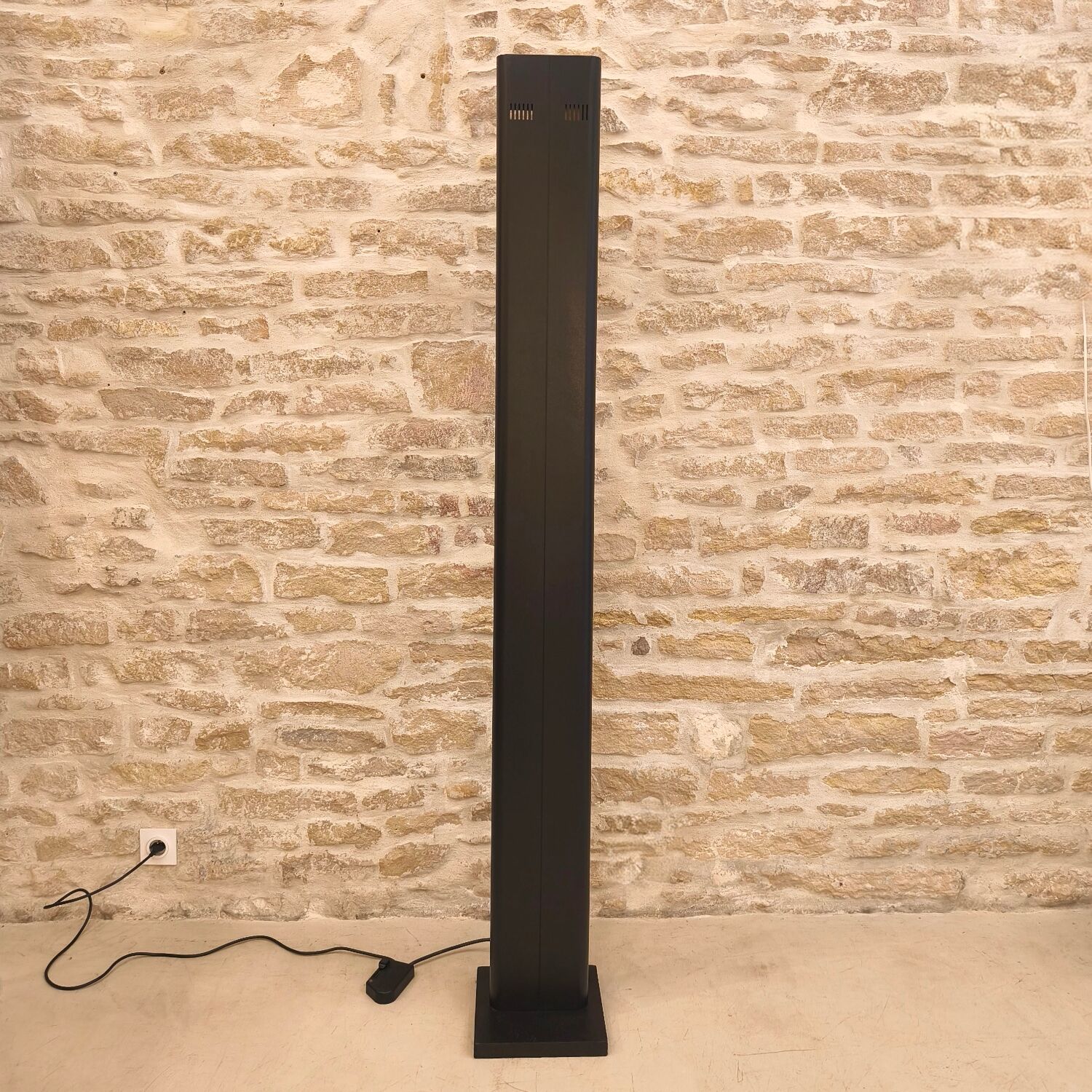 Postmodern Italian design floor lamp, 1980.