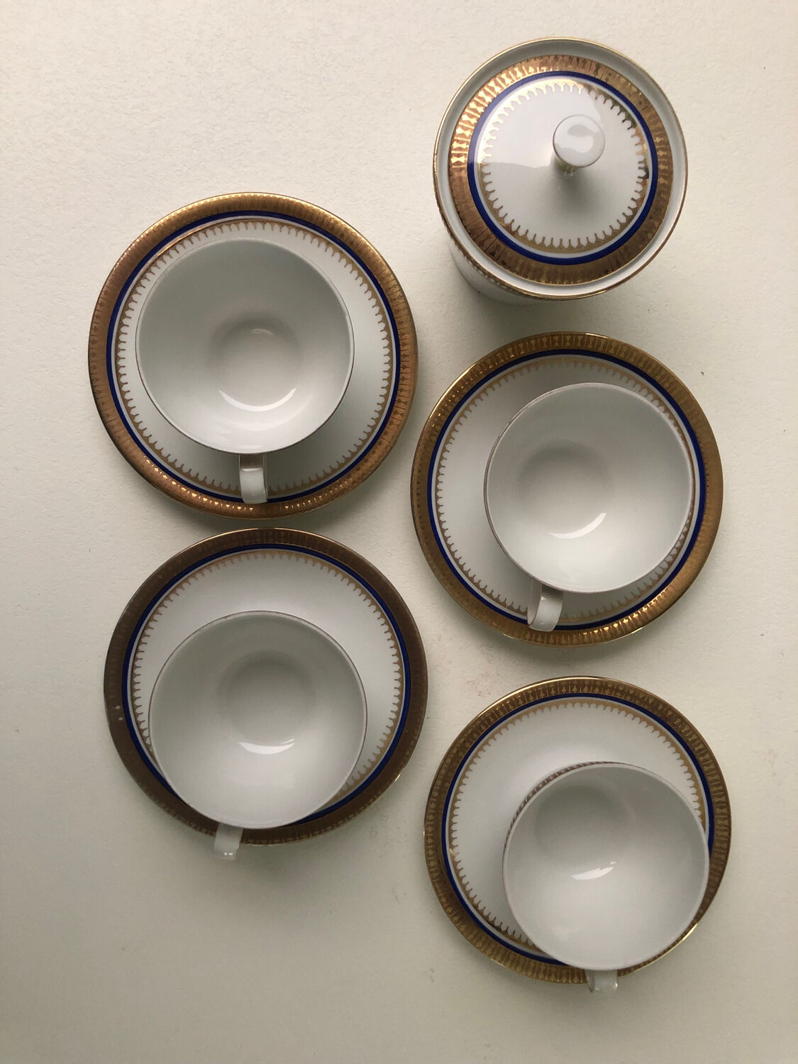 Coffee and sugar cups