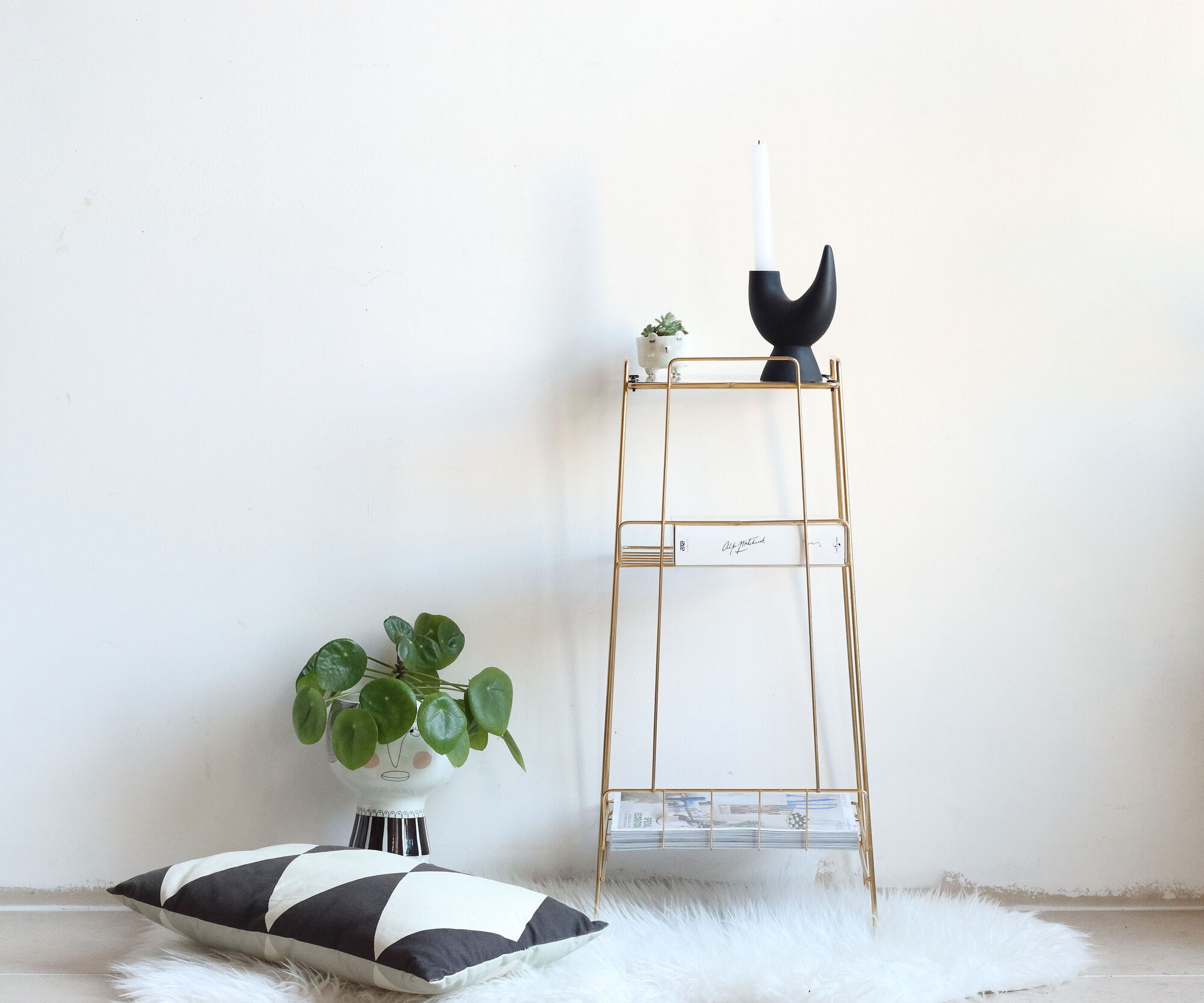 Side table in gilded brass