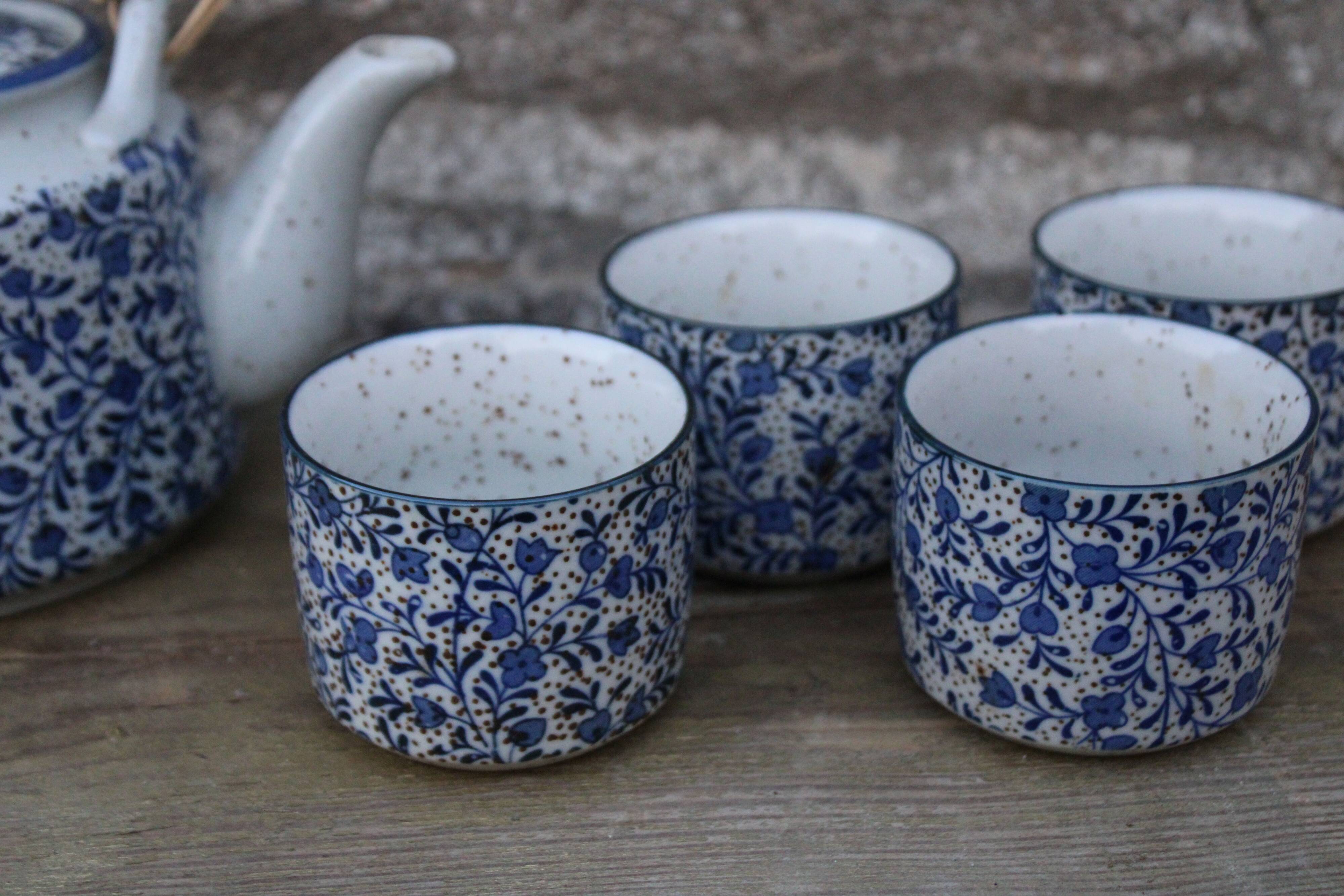 Vintage Japanese Tea Set - Teapot + 4 Matching Cups