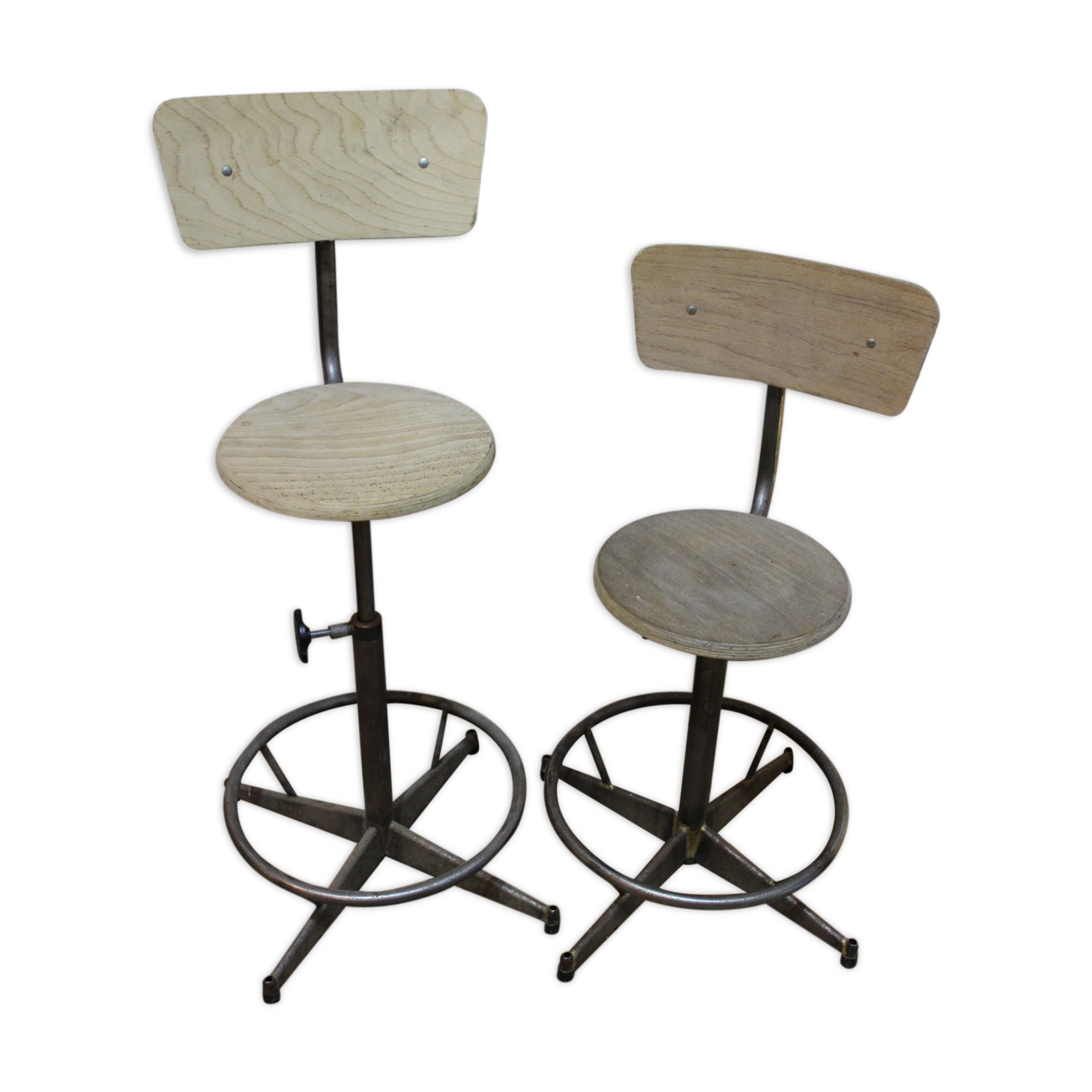 2 Vintage bar stools - adjustable height