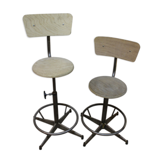 2 Vintage bar stools - adjustable height