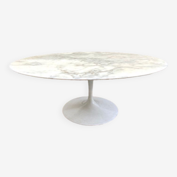 Tulip coffee table by Eero Saarinen for Knoll International