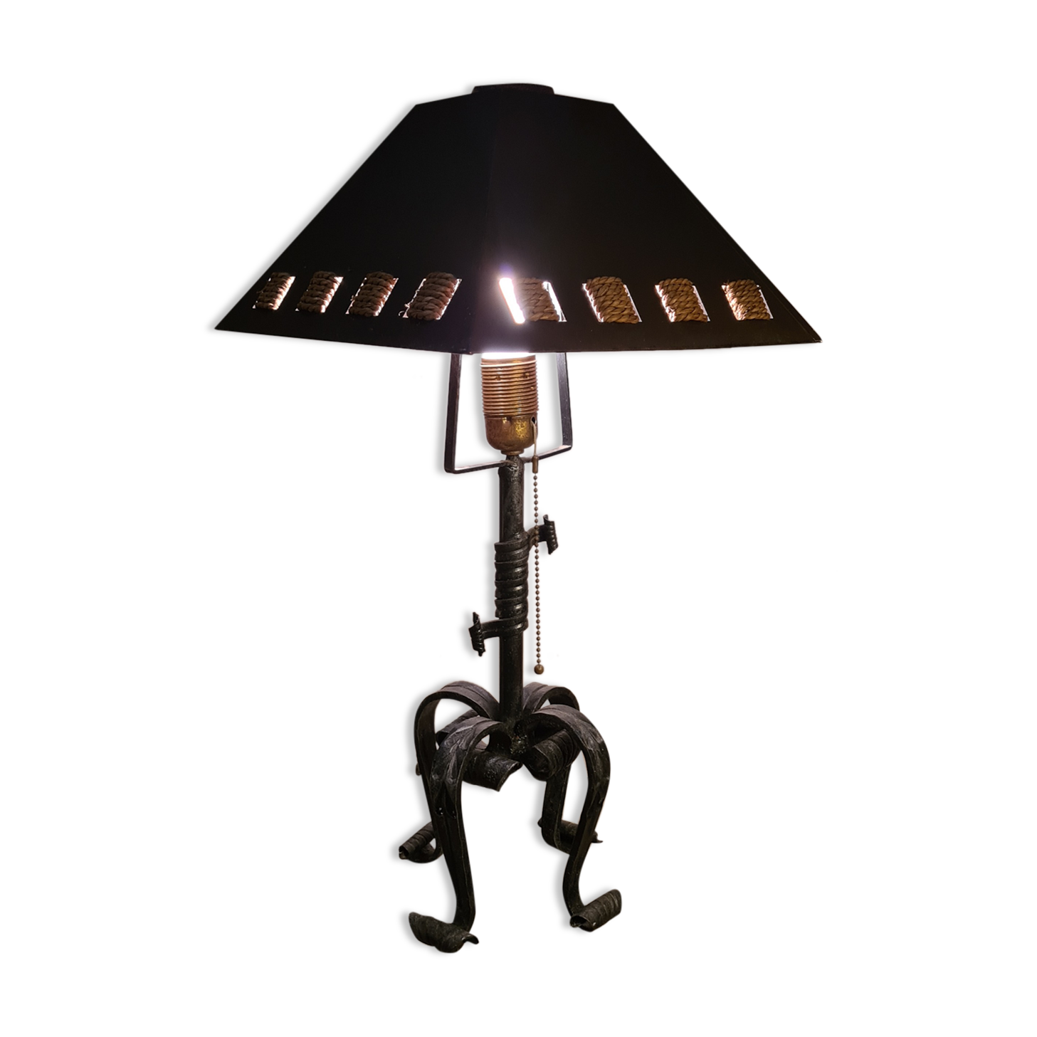 Brutalist lamp