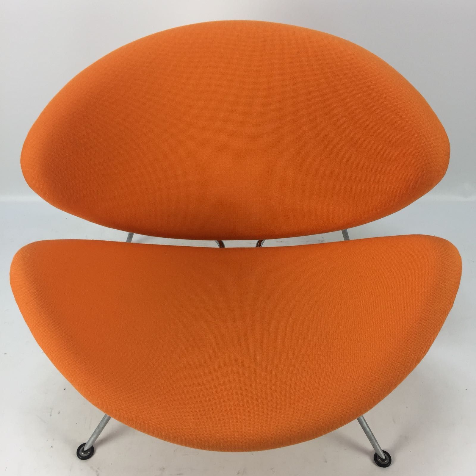 "orange slice flesh" by Pierre Paulin for Artifort, 1980