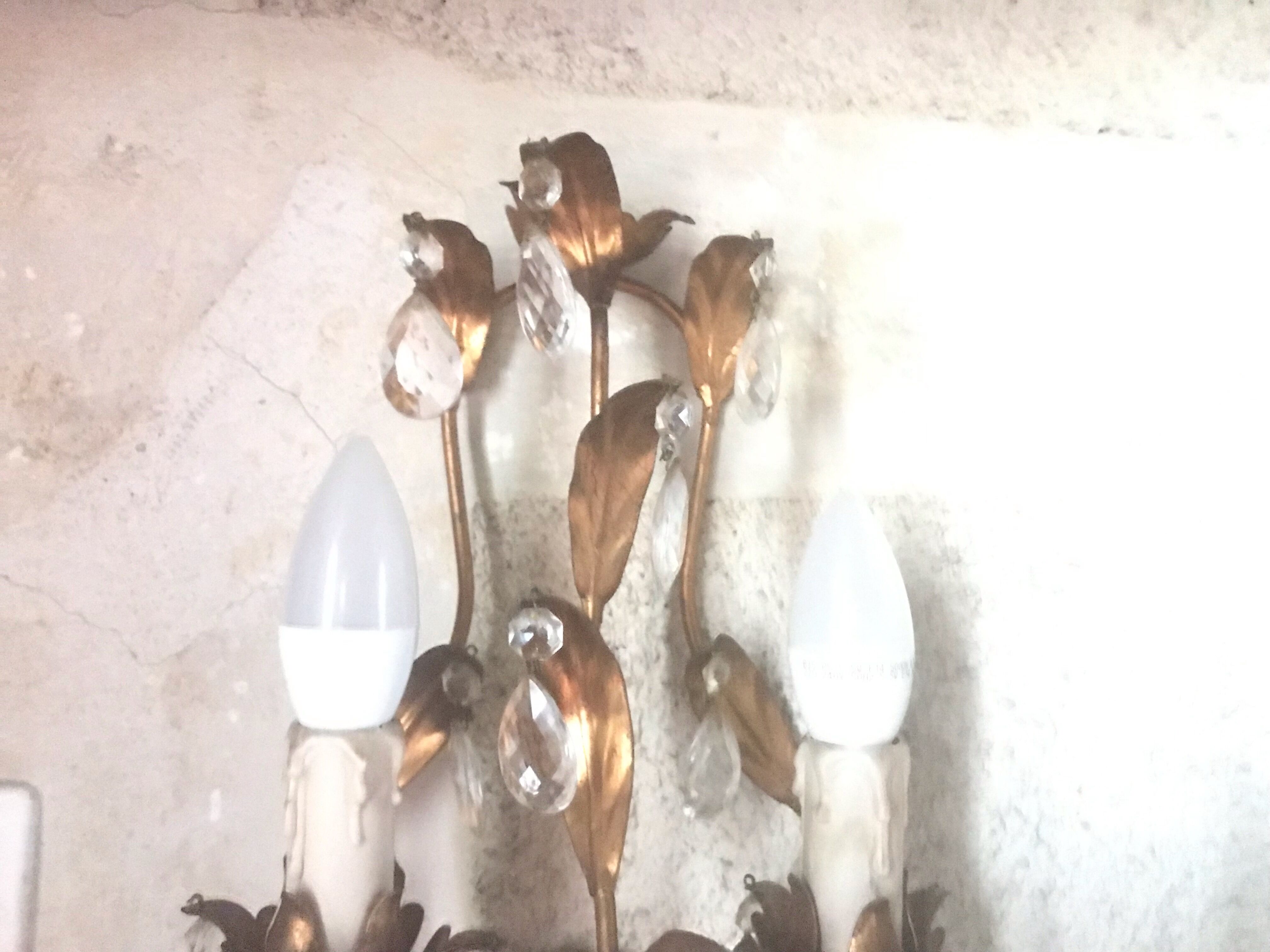 Wall lamp gold metal sheets and grapevines