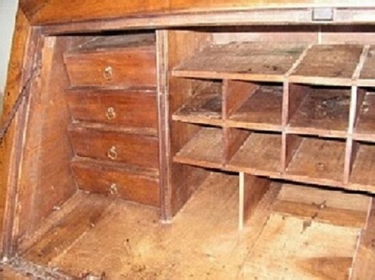 Secretary with a slope of Louis XVI period, authentic