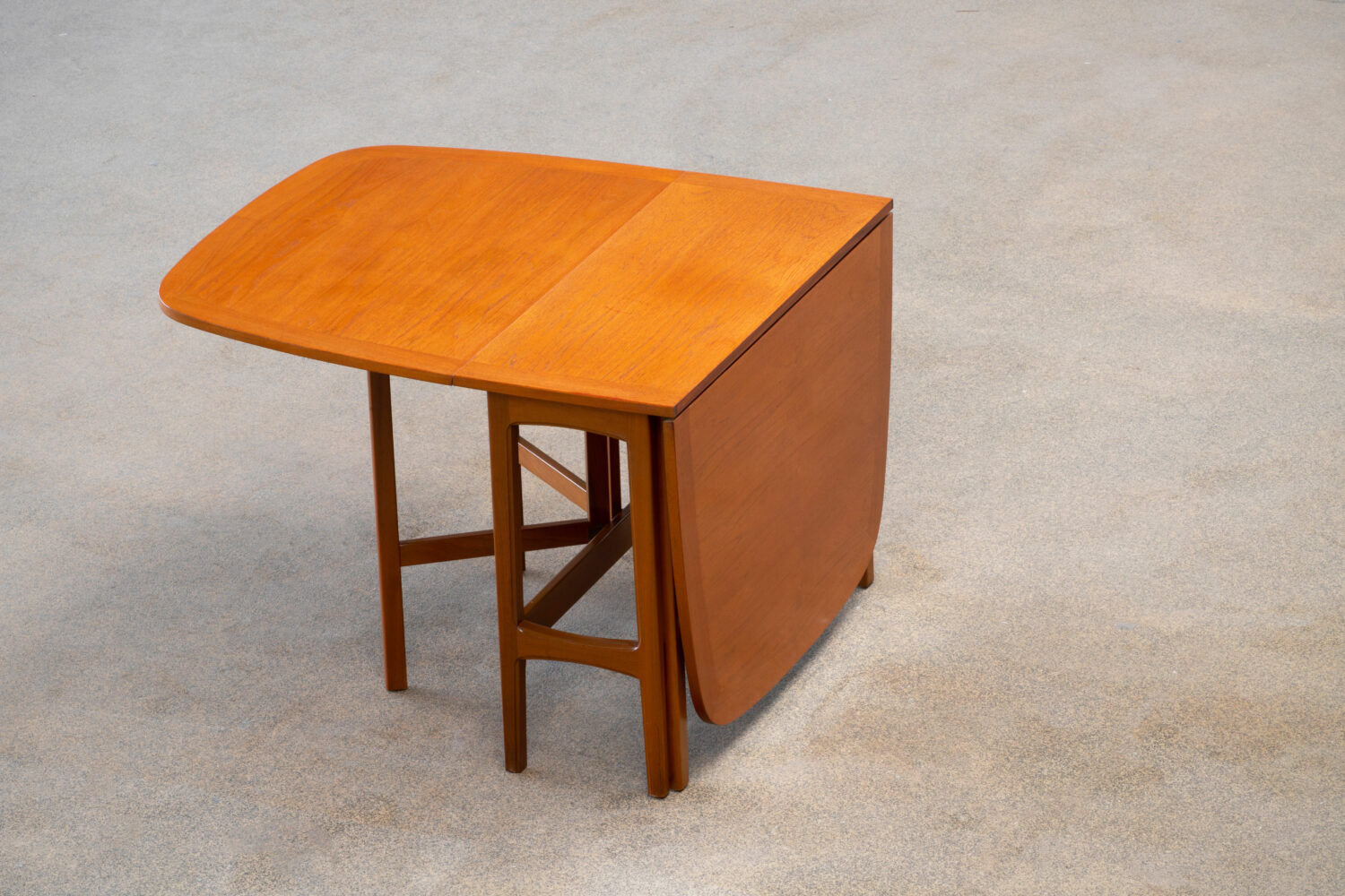 Table scandinave vintage 1960