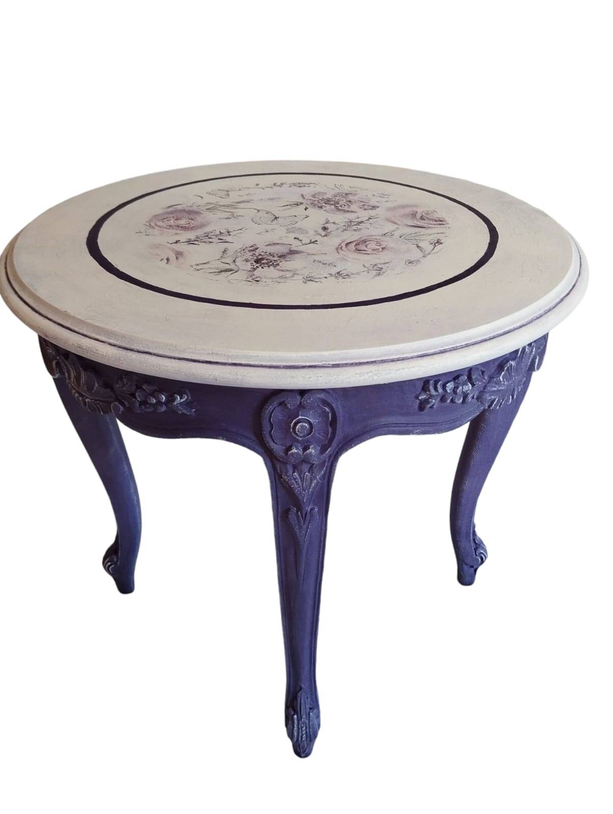 table ronde violette décorée à la main